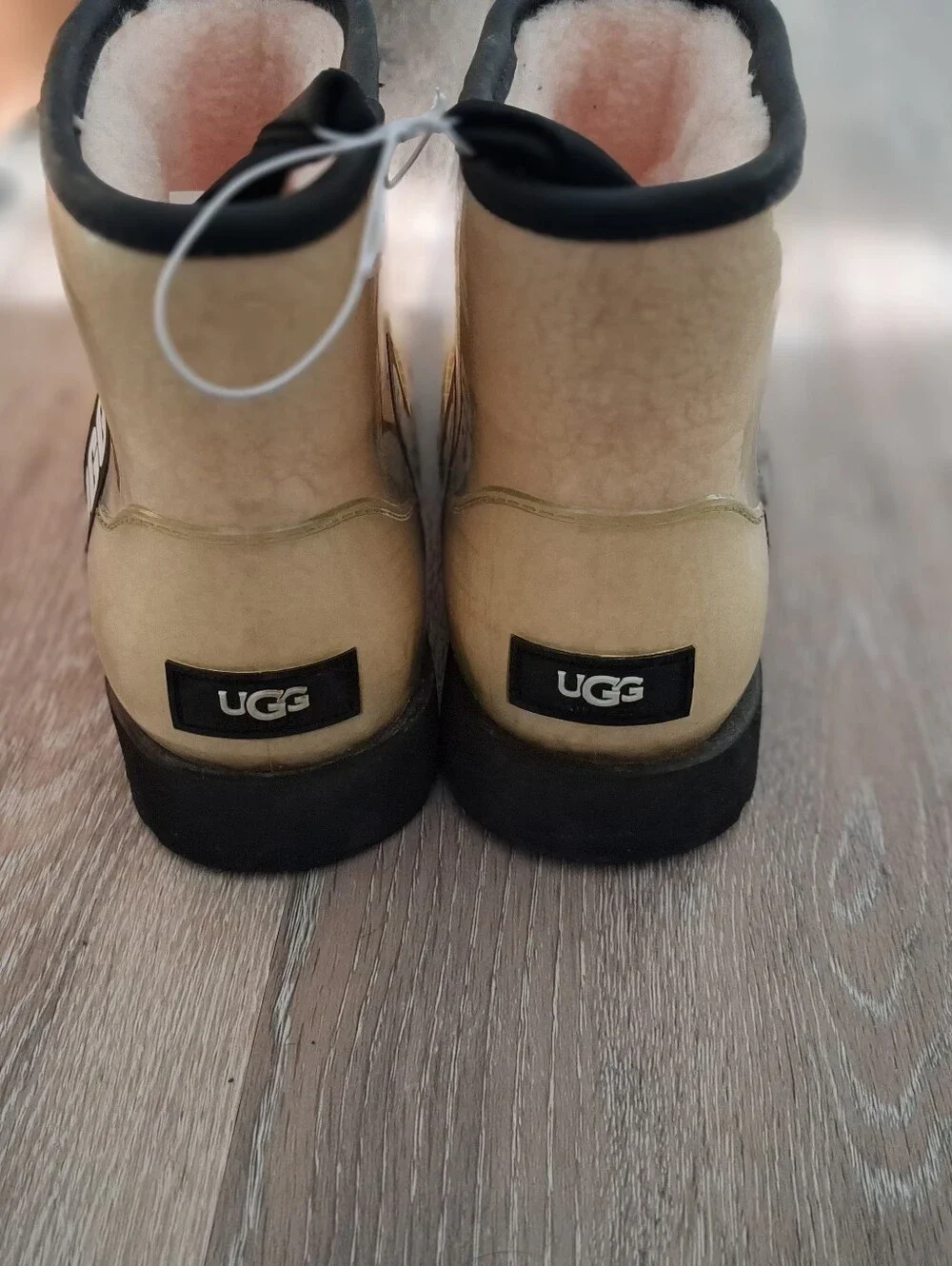 UGG AUSTRALIA CLASSIC ll BEIGE SHERPA CLEAR COVERED WINTER BOOT WOMENS SIZE 7